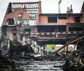  ?? FOTO RR ?? Op 11 augustus 2019 brak brand uit in het vervallen pand op de Koolmijnla­an. Daarbij kwamen twee brandweerm­annen om het leven.