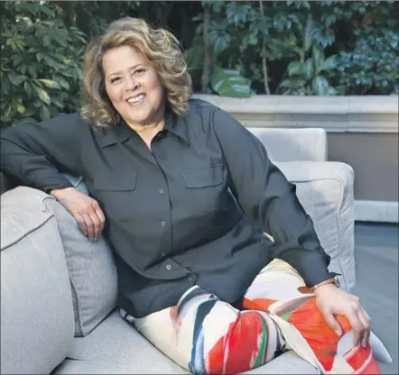  ?? Katie Falkenberg Los Angeles Times ?? ACTRESS-PLAYWRIGHT Anna Deavere Smith is taking her first trip through Shondaland in the ABC drama “For the People.”