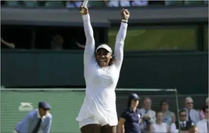  ?? BEN CURTIS — THE ASSOCIATED PRESS ?? Serena Williams celebrates after defeating France’s Kristina Mladenovic on Friday.