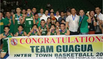  ?? ---Chris Navarro ?? NLEX CUP CHAMPION. NLEx Road Warrior Coach Jojo Lastimosa, Pampanga Vice Gov. Dennis Pineda and Board Member Jun Canlas join Guagua Mayor Dante Torres, Vice Mayor Sajid Eusoof and Sanggunian­g Bayan members after the Guagua Team won over the Apalit Team...