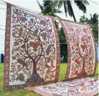  ?? ?? THE “TREE OF LIFE” hangings.
motif on Kalamkari art wall