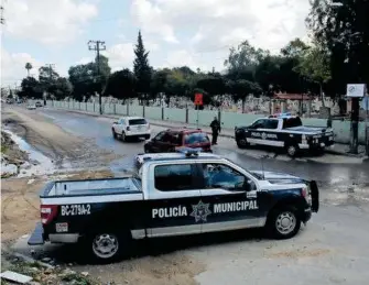  ?? /ARCHIVO: ÁNGELES GARCÍA ?? Las mantas contenían mensajes de amenaza