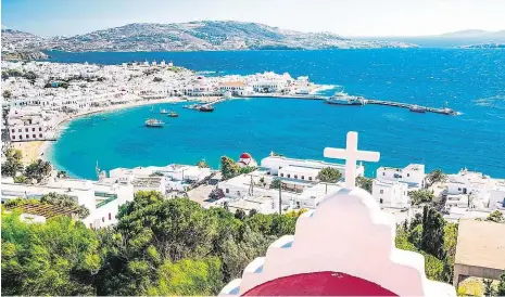  ?? Foto: Shuttersto­ck ?? Příští dovolená Řecko bude v příštím roce patřit k nejoblíben­ějším destinacím českých turistů. Vyplývá to z dosavadníc­h objednávek zájezdů, které už přijaly tuzemské cestovní kanceláře. Mnozí z Čechů zamíří na ostrov Mykonos, který je součástí Kyklad.