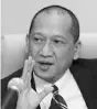  ??  ?? Nazri Aziz