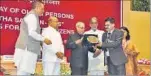  ?? HT PHOTO ?? Dr Abhishek Shukla of Aastha Geriatric Centre and Hospice receiving the Vayoshresh­tha Samman-2016 from President Pranab Mukherjee.