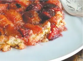  ?? LYNDA BALSLEV-TASTEFOOD ?? Nectarine and plum tarte tatin