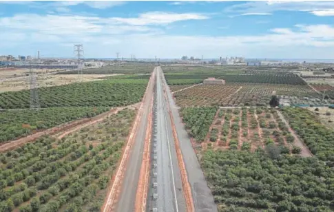  ?? // EFE ?? Vista aérea de Sagunto, donde se ubicaría la fábrica de baterías del grupo Volkswagen