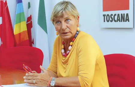  ??  ?? Dalida Angelini nella sede fiorentina della Cgil: è stata eletta segretaria toscana con l’89%