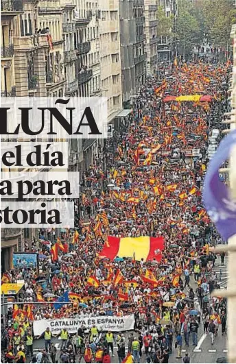  ?? (AP) ?? En contra. Otros miles de catalanes mostraron en las calles su oposición a la secesión.