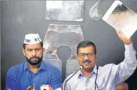  ?? KESHAV SINGH/HT ?? Delhi CM Arvind Kejriwal (right) and Haryana unit chief of AAP Naveen Jaihind during a press conference in Chandigarh on Thursday.