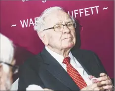  ?? Houston Cofield / Washington Post News Service ?? Warren Buffet, chairman and chief executive officer of Berkshire Hathaway, is urging investors to bet on America.