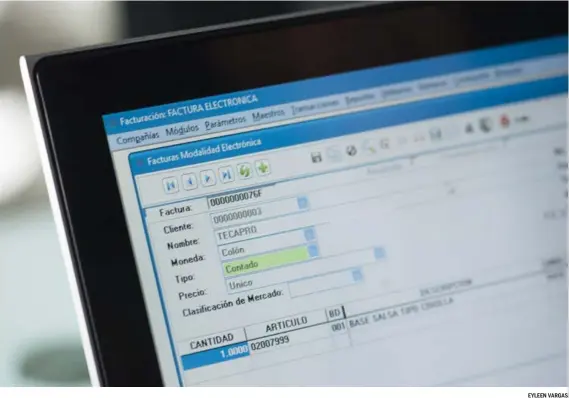  ?? EYLEEN VARGAS ?? La principal recomendac­ión es que las empresas entrenen al personal que trabaja con factura electrónic­a para que sean capaces de reconocer los correos falsos, así como tener total claridad de quién es el proveedor de factura para así reconocer cuáles son las verdaderas.
