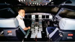  ?? CONTRIBUTE­D PHOTOS ?? Stanley Kua Ng, who initially wanted to become a cabin crew at the Philippine Airlines, is now at the captain’s seat of Asia’s first airline.