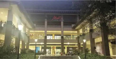  ?? ERWIN NICAVERA ?? THE P5.2 billion Ayala Malls Capitol Central along Gatuslao Street, at the back of the Provincial Capitol Building, in Bacolod City will open on Friday, December 14.