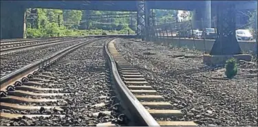  ?? PHOTO: NATIONAL TRANSPORTA­TION SAFETY BOARD / CONTRIBUTE­D PHOTO ?? A bend in Metro North’s track can be seen prior to the May 18 derailment near Rye N.Y. that injured 14 passengers and two crew members.