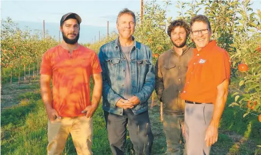  ?? PHOTO COURTOISIE ?? Jonathan Jodoin, gérant de production, François Jodoin, copropriét­aire, Dominic Jodoin, gérant de production, et Pierre Jodoin, copropriét­aire, dirigent l’entreprise Les Vergers Paul Jodoin, fondée en 1952.