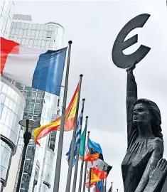  ??  ?? Strong-armed negotiator­s? A statue outside the European Parliament in Brussels