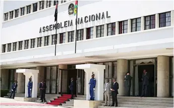  ?? ?? Antigas instalaçõe­s do Parlamento angolano será transforma­do em “Casa do Artista”