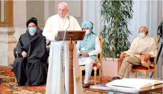  ?? EFE ?? El papa Francisco encabezó reunión con líderes mundiales.