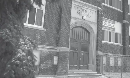  ?? DAX MELMER ?? The former J.E. Benson elementary school has a buyer who hopes to turn it into a private high school that will lure internatio­nal students from China and elsewhere. Proximity to the University of Windsor is a key part of the plan.