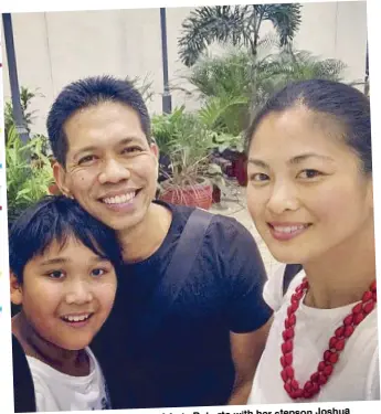  ??  ?? Miriam Quiambao and husband Ardy Roberto with her stepson Joshua