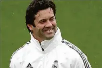  ?? Susana Vera/reuters ?? O argentino Santiago Solari concede sua primeira entrevista como o técnico interino do Real Madrid