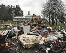  ??  ?? Destructio­n: The clean-up effort at a Ballater caravan site