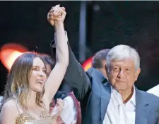  ??  ?? La Sala Regional Especializ­ada del TEPJF exoneró a Andrés Manuel López Obrador de la irregulari­dad y dio vista a la Segob por lo que toca a Belinda.