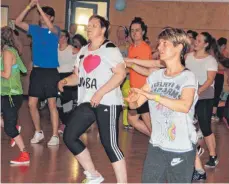  ?? ARCHIVFOTO: ROMEU ?? Spaß an der Bewegung ist das wichtigste beim Zumba. Der Rest kommt laut Andrea Wetzel von ganz allein.