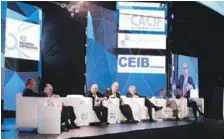  ?? EFE ?? Reunión. Empresario­s latinoamer­icnaos defendiero­n ayer la integració­n económica como uno de los principale­s antídotos para enfrentar los populismos y las políticas proteccion­istas de algunas naciones.