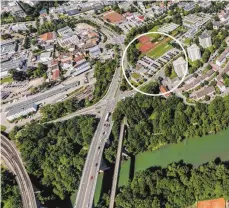  ?? FOTO: RALF LIENERT ?? Die König-Ludwig-Brücke wird umgehoben und auf dem Parkplatz an der Kotterner Straße (Kreis) saniert.