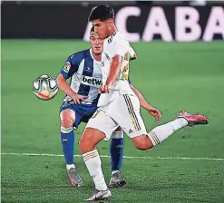  ??  ?? Marco Asensio fue titular y respondió con un gol de zurda.