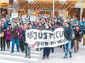  ?? LA MAÑANA ?? Bronca. Marcha en San Martín de los Andes por un abuso./