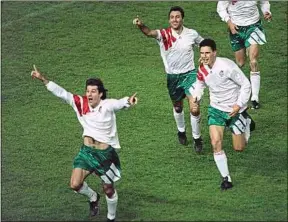  ??  ?? En 1993, les Bulgares, vainqueurs de la France, se qualifiaie­nt pour le Mondial.