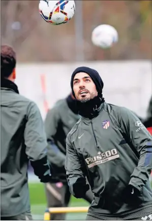  ??  ?? Luis Suárez, durante el entrenamie­nto de ayer.