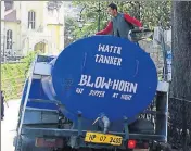  ?? DEEPAK SANSTA / HT ?? As water shortage hits Shimla city, people in many areas have been forced to pay for water tankers.