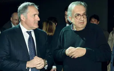  ??  ?? Insieme Sergio Marchionne con Alfredo Altavilla, ex responsabi­le Emea Fca, in una foto dello scorso febbraio