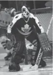  ??  ?? Ex-Leaf Mike Palmateer, wearing the much smaller equipment prevalent in yesterday’s NHL.