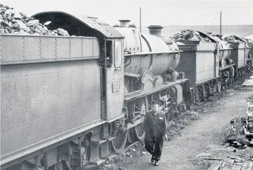  ??  ?? Out of service Kings class locomotive­s at Stafford Road depot in Wolverhamp­ton in September 1962