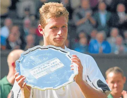  ?? (PEDRO CASTILLO) (AP) ?? La ilusión de los 20. El plato que le cambió la vida al cordobés, el que acredita que en el torneo más importante y prestigios­o del mundo llegó a la final en su primera presentaci­ón.