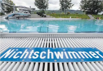  ?? FOTO: DPA ?? Schwimmen können ist keine Selbstvers­tändlichke­it – und das hat oft fatale Folgen.