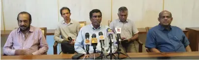  ??  ?? (Front row from left) - Walter Perera (Executive Member), Bandula Fernando (President), Ranjith Tissera (Executive Member). Rear from left - Roshan Paranavith­ana (Executive Member) and Wasantha Gamage (Executive Member) during a press conference held recently.