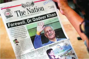  ?? EFE ?? La prensa paquistaní se hace eco de la muerte de su «héroe nacional»