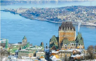  ?? PHOTO D’ARCHIVES, PASCAL HUOT ?? Un total de 22,1 millions de touristes a visité le pays en 2019. Il est déjà prévisible que ce record ne sera pas battu en 2020. Sur la photo : Le Château Frontenac.