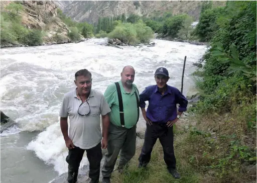  ??  ?? ABOVE: The assembled team (l to r: Dave Archer, Richard Freeeman and Chris Clark) contemplat­e being stuck up the Kafirnigan River without a paddle. BELOW: Biology teacher Raga Bali, who was awoken one night to witness a gul trying to strangle a donkey.