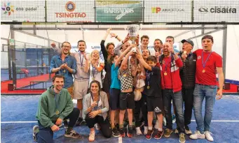  ?? ?? La festa del Padel Colli Portuensi White che trionfa nella fase romana per la seconda volta