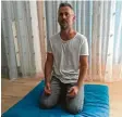  ?? Foto: Ute Duftschmid ?? Unser Redakteur Markus Bär will das Meditieren lernen.