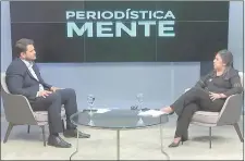  ??  ?? Guillermo Domaniczky y la senadora Georgia Arrúa (PPQ) en el programa Periodísti­camente de ABC TV.