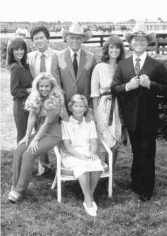  ??  ?? In the season finale of the original Dallas, Patrick Duffy’s (standing second left) character was killed off. In the reboot, his character will be resurrecte­d.