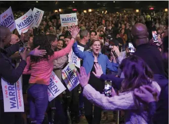  ?? BEBETO MATTHEWS — THE ASSOCIATED PRESS ?? Democratic presidenti­al candidate Sen. Elizabeth Warren, D-Mass., arrives at a campaign event, Tuesday at Brooklyn’s Kings Theatre in New York.